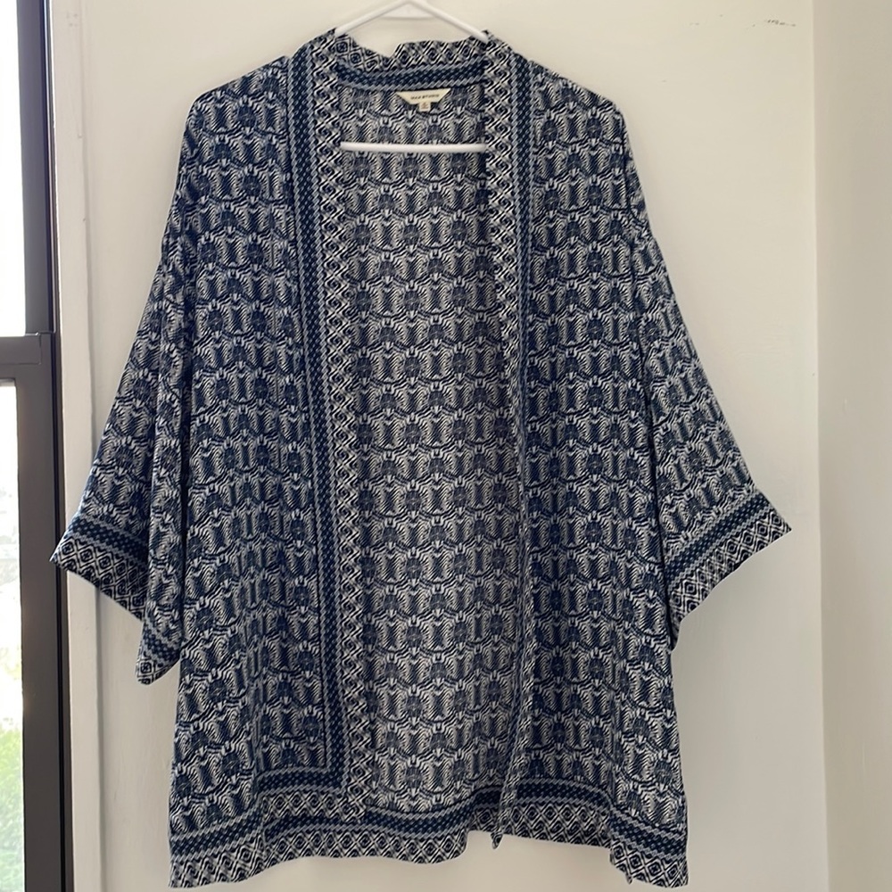 Max Studio Shawl